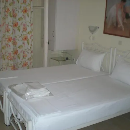 Filoxenia Corfu Апартаменты *